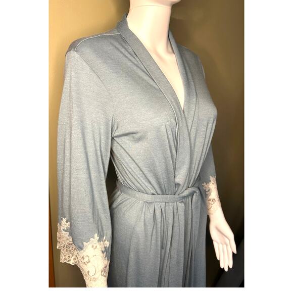 Natori Soft Luxe Shangra-La Tencel Robe Blue Belted Lace Trim Sleeves Sz Small - Picture 8 of 16